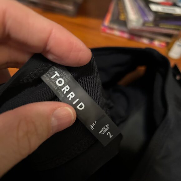 Torrid Black Triangle Bikini Top Lightly Lined Wire Free Low Coverage NWT Plus 2 - Picture 4 of 4